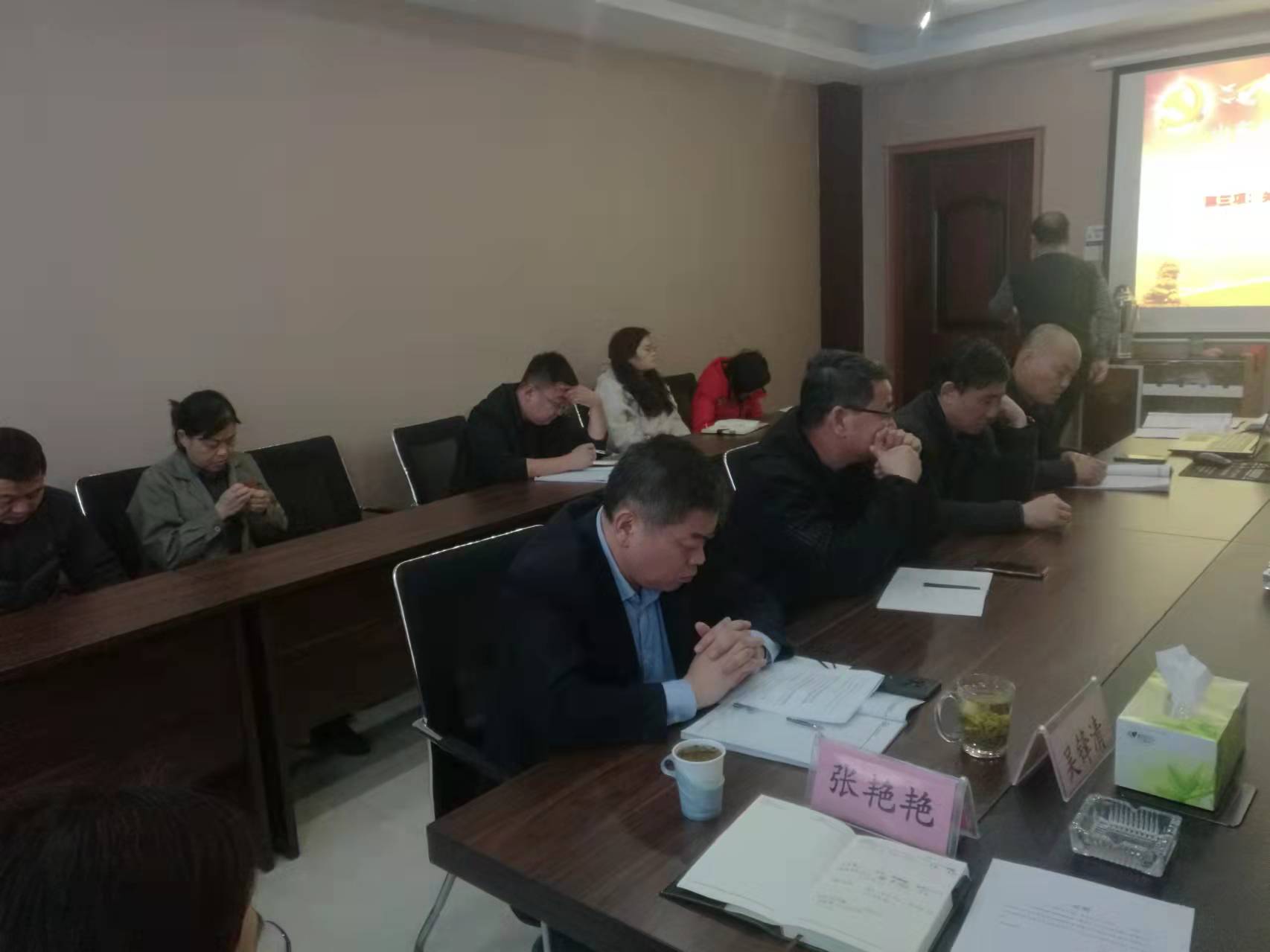 60b9c9a481e3d28830366ef58aa2340.jpg 60b9c9a481e3d28830366ef58aa2340.jpg